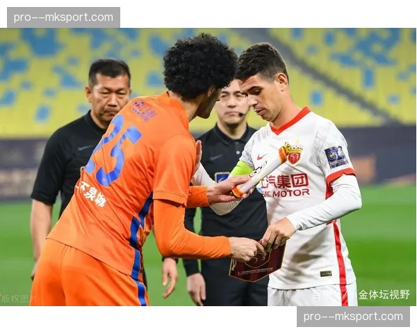 官宣：佛罗伦萨与意大利国脚中场博纳文图拉续约一年，其经验被视为战术关键